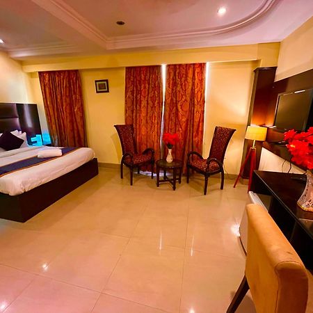 Palki Cafe & Stay Ludhijána Kültér fotó