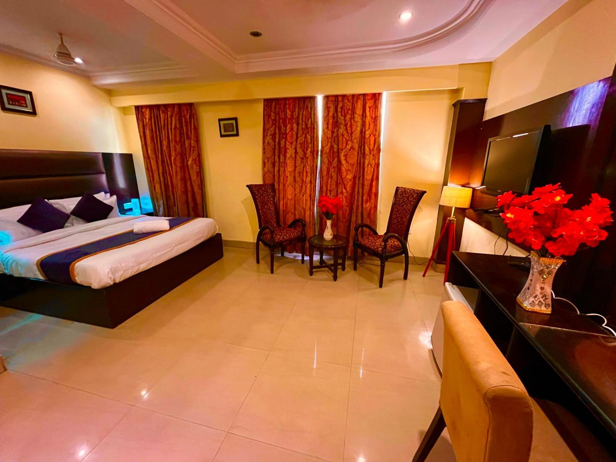 Palki Cafe & Stay Ludhijána Kültér fotó